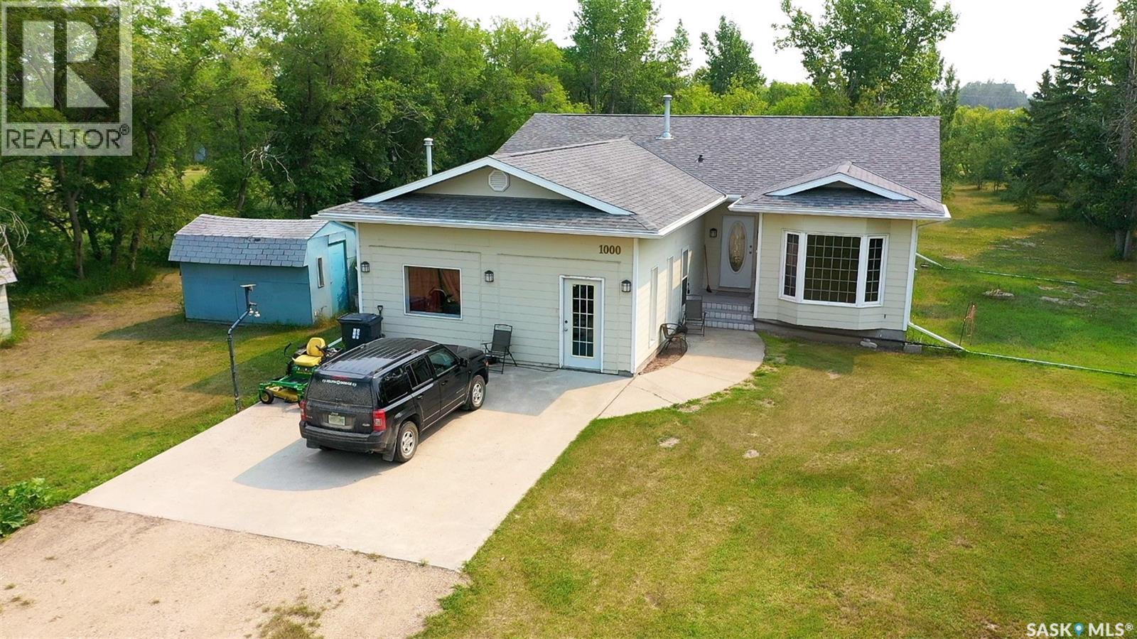 1000 Railway Avenue W, Foam Lake, SK - Outdoor