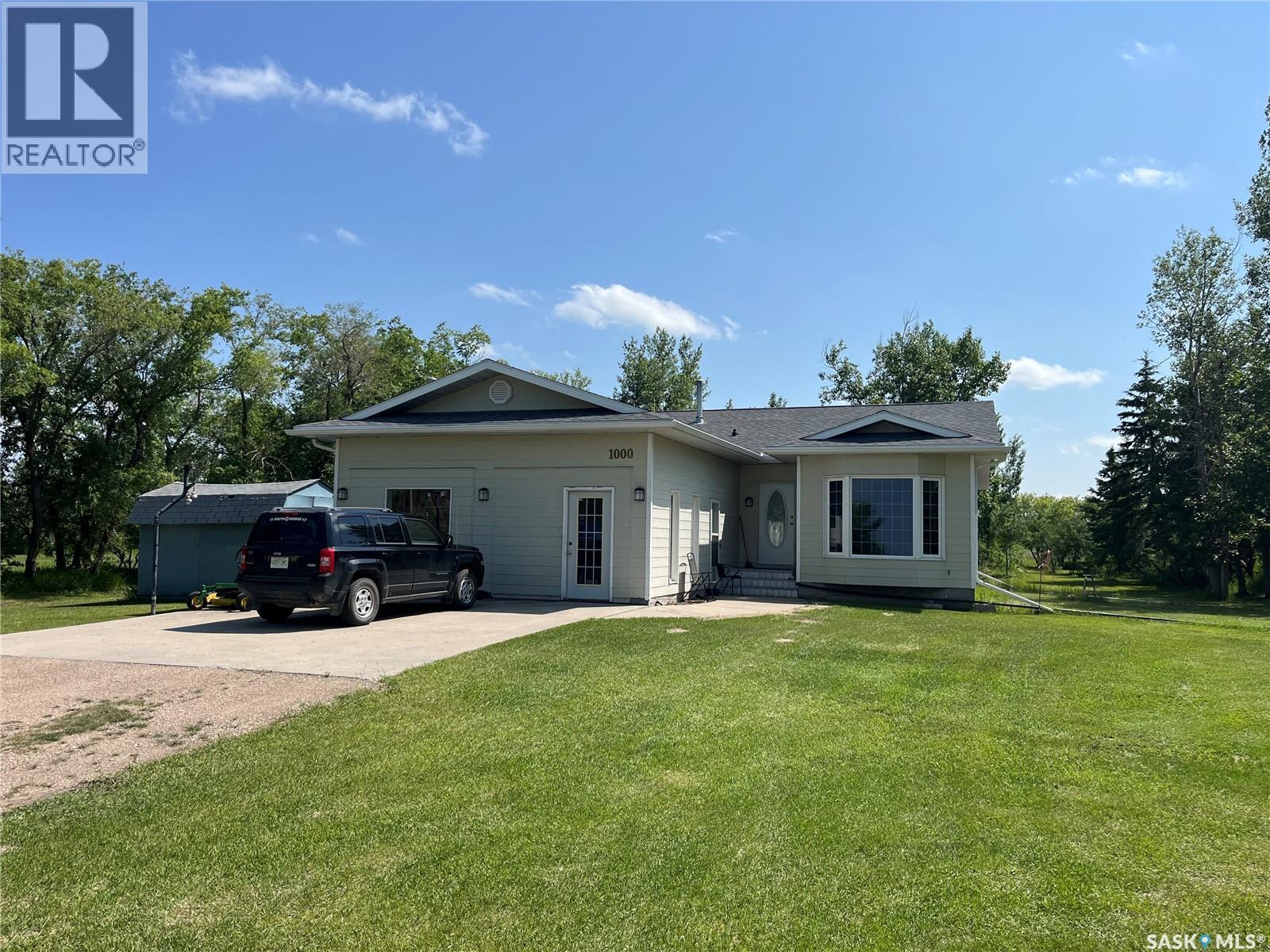 1000 Railway Avenue W, Foam Lake, SK - Outdoor