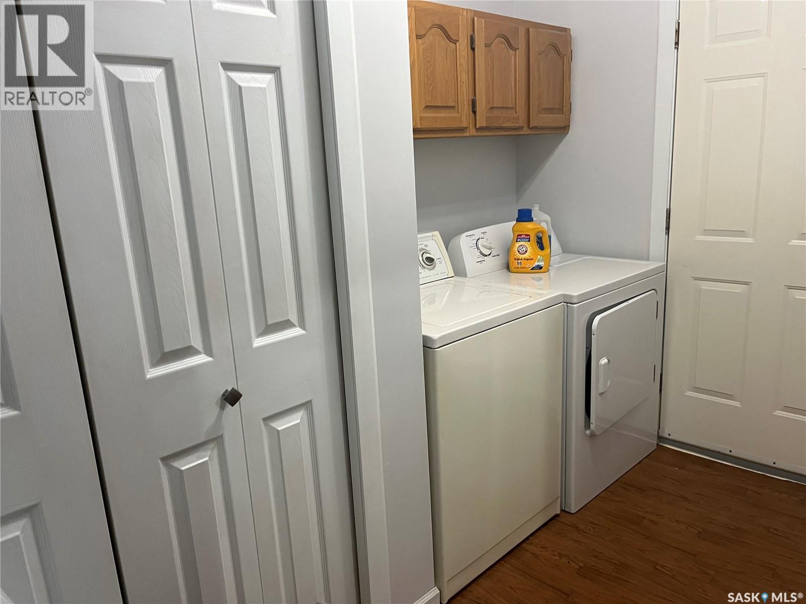 1000 Railway Avenue W, Foam Lake, SK - Indoor Photo Showing Laundry Room