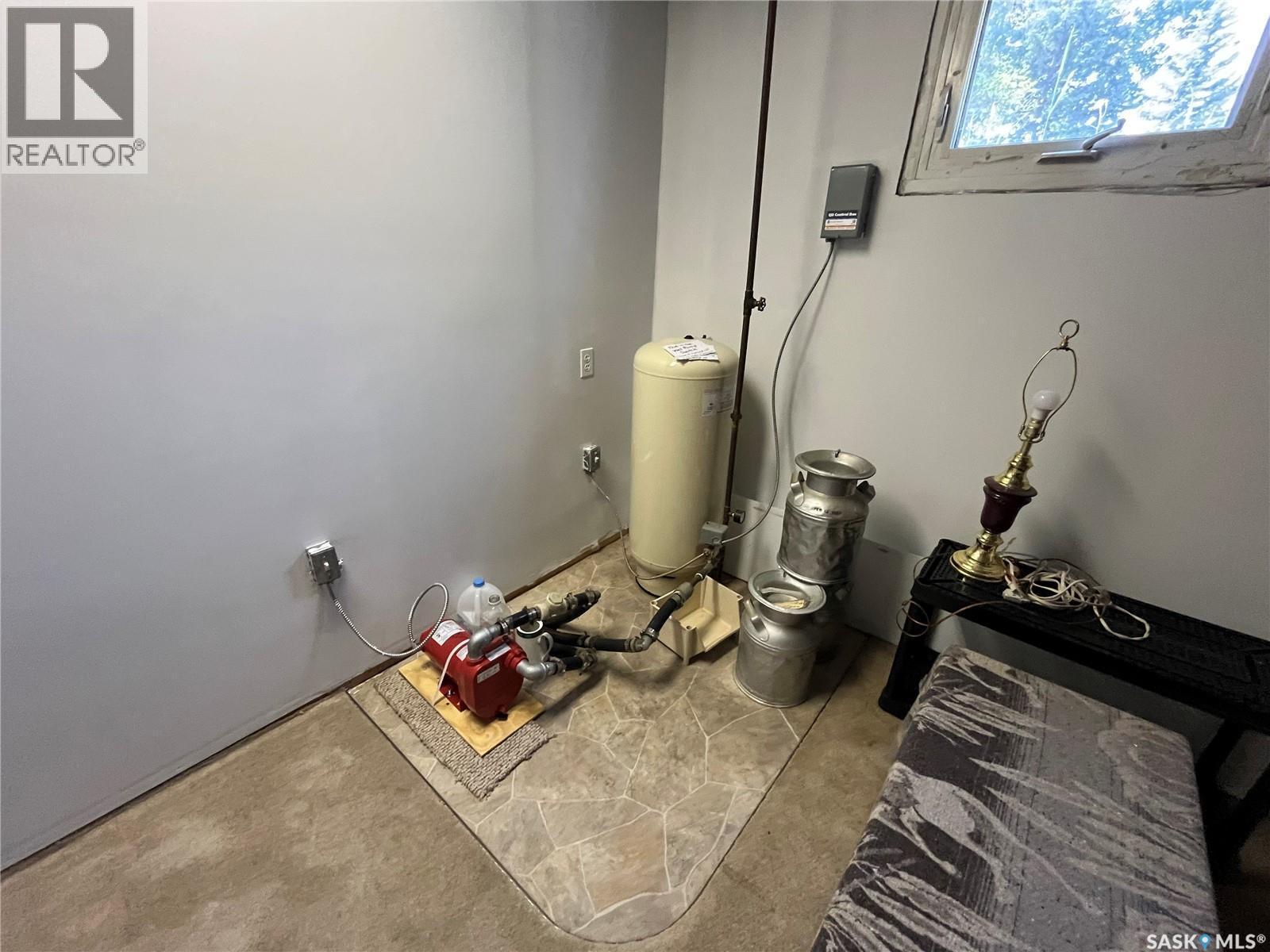 1000 Railway Avenue W, Foam Lake, SK - Indoor