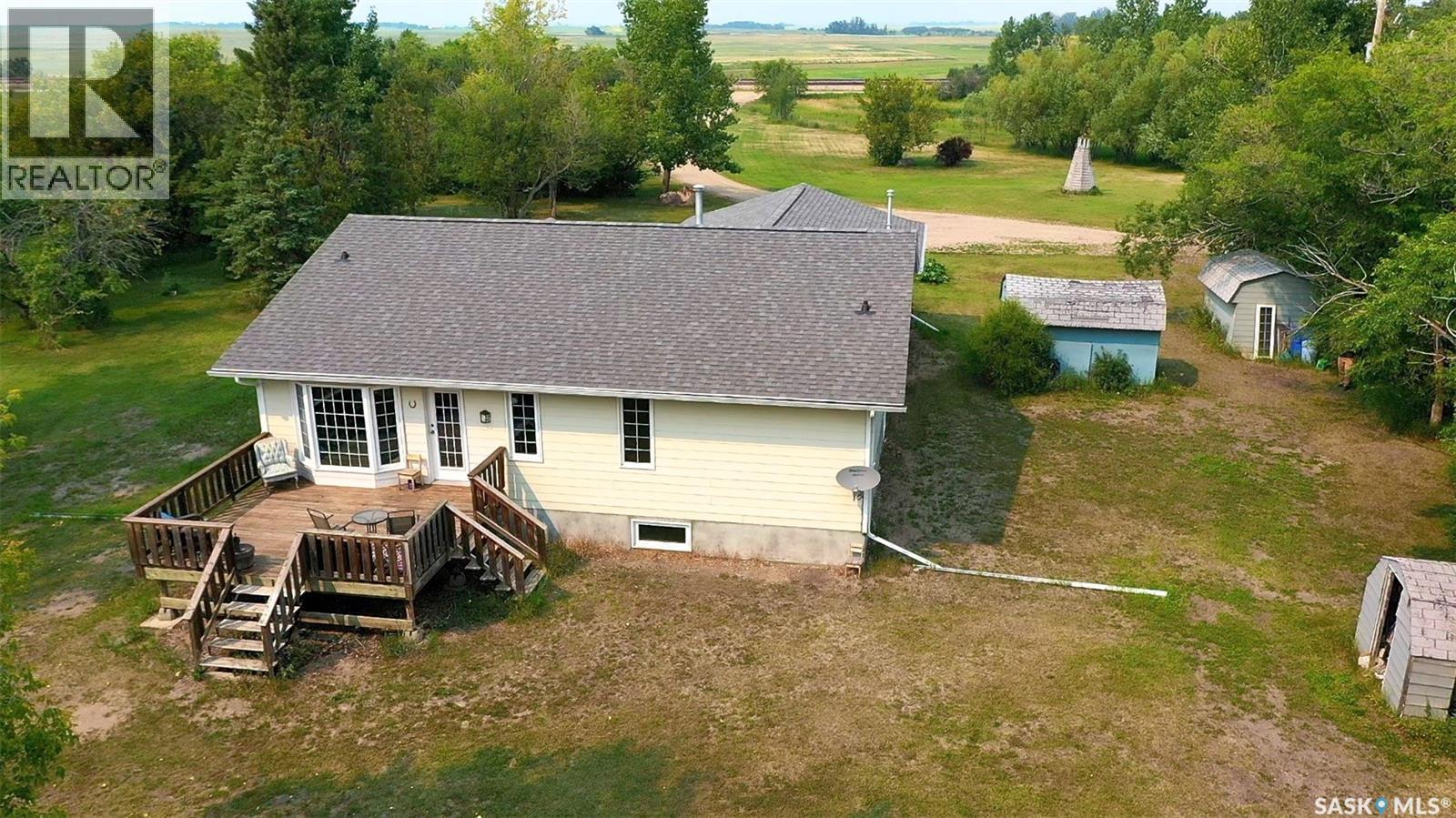 1000 Railway Avenue W, Foam Lake, SK - Outdoor