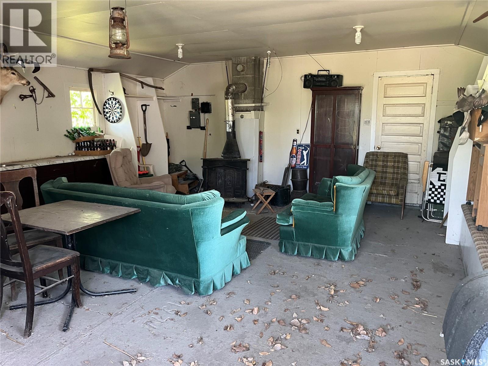 1000 Railway Avenue W, Foam Lake, SK - Indoor