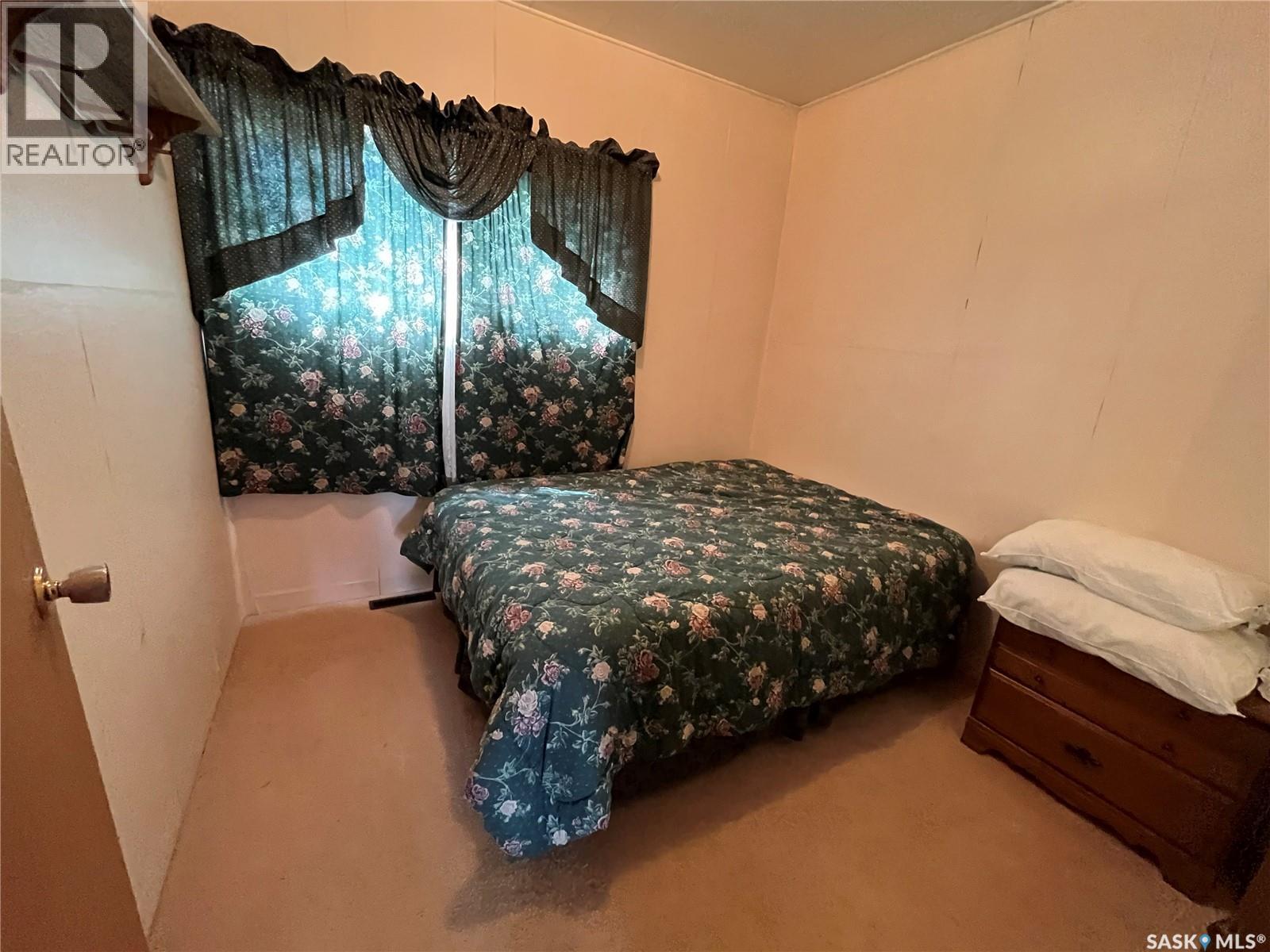 1000 Railway Avenue W, Foam Lake, SK - Indoor Photo Showing Bedroom