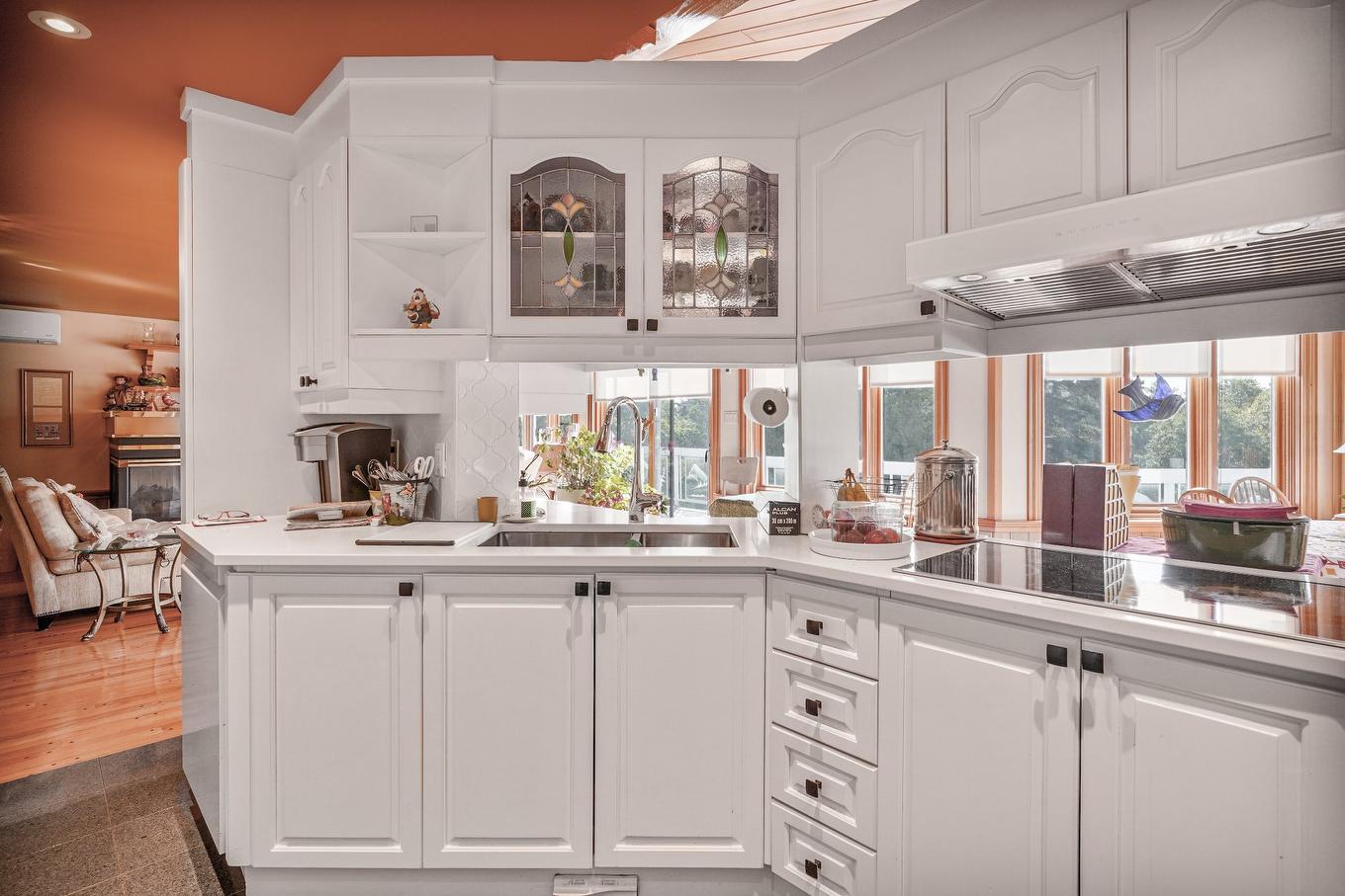 Cuisine - 2089 Rue Wilfrid, Val-David, QC - Indoor Photo Showing Kitchen With Double Sink