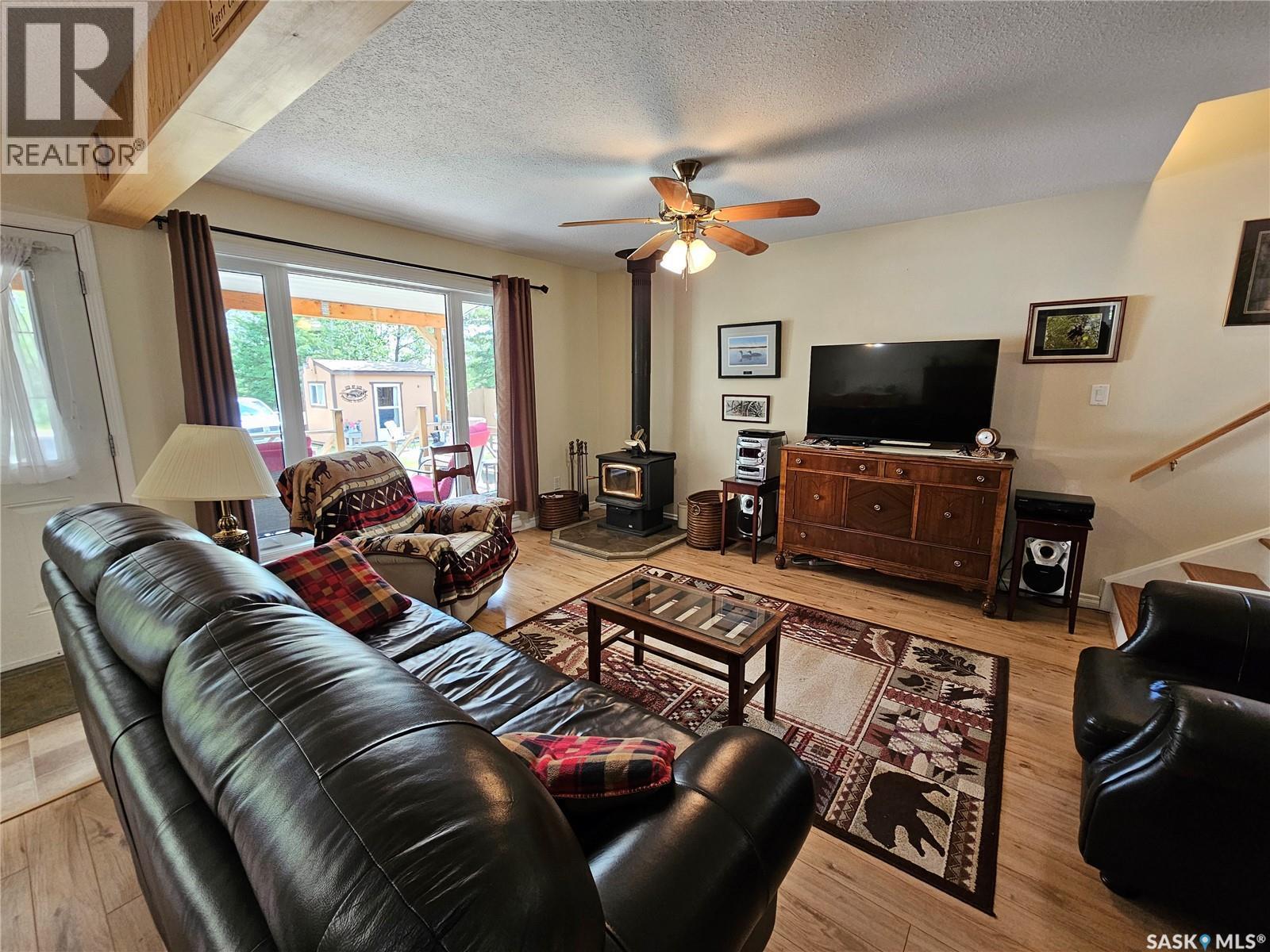 109 Aspen Drive, Meadow Lake Rm No.588, SK - Indoor Photo Showing Living Room