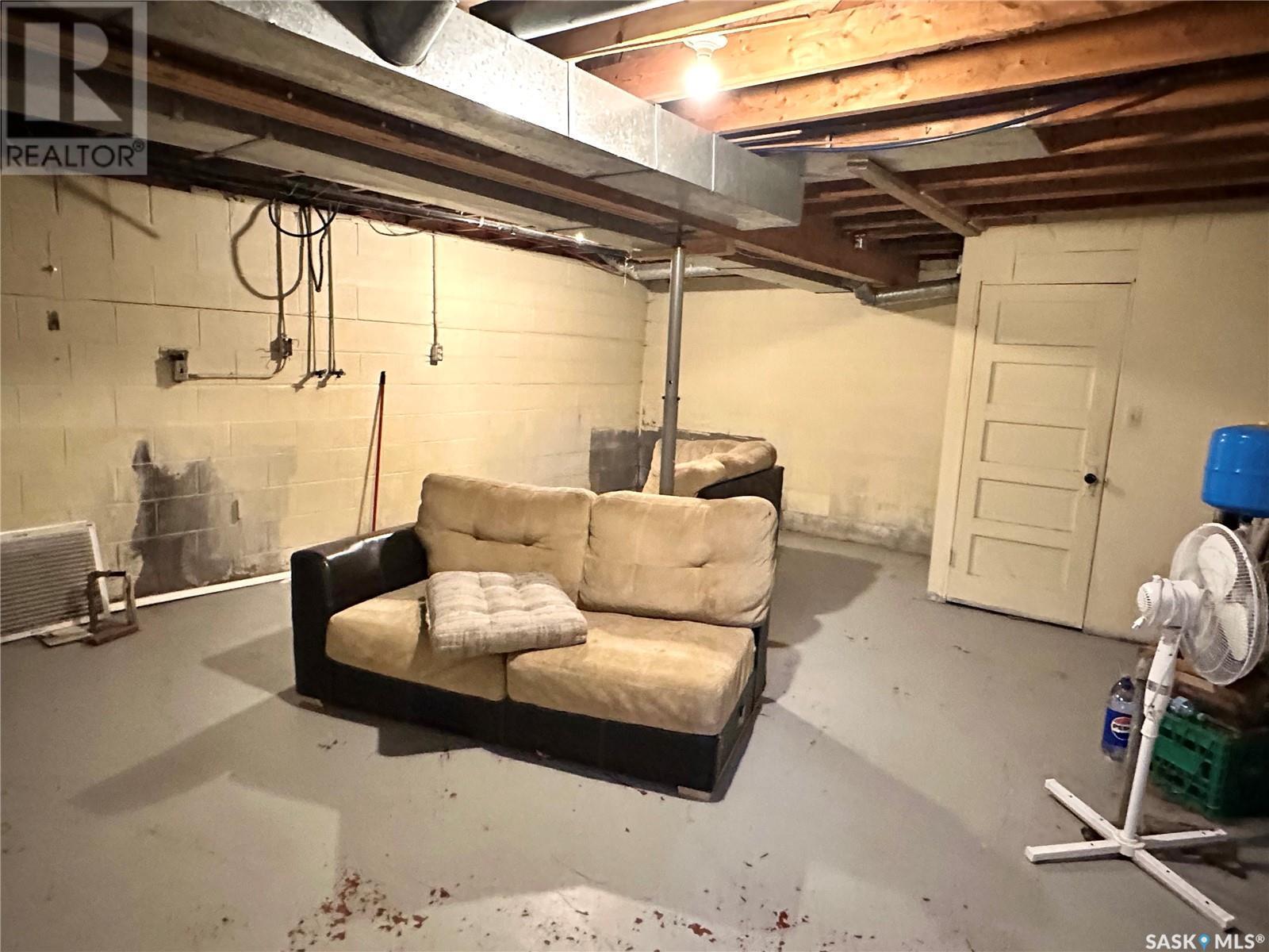 1412 2Nd Avenue, Edam, SK - Indoor Photo Showing Basement