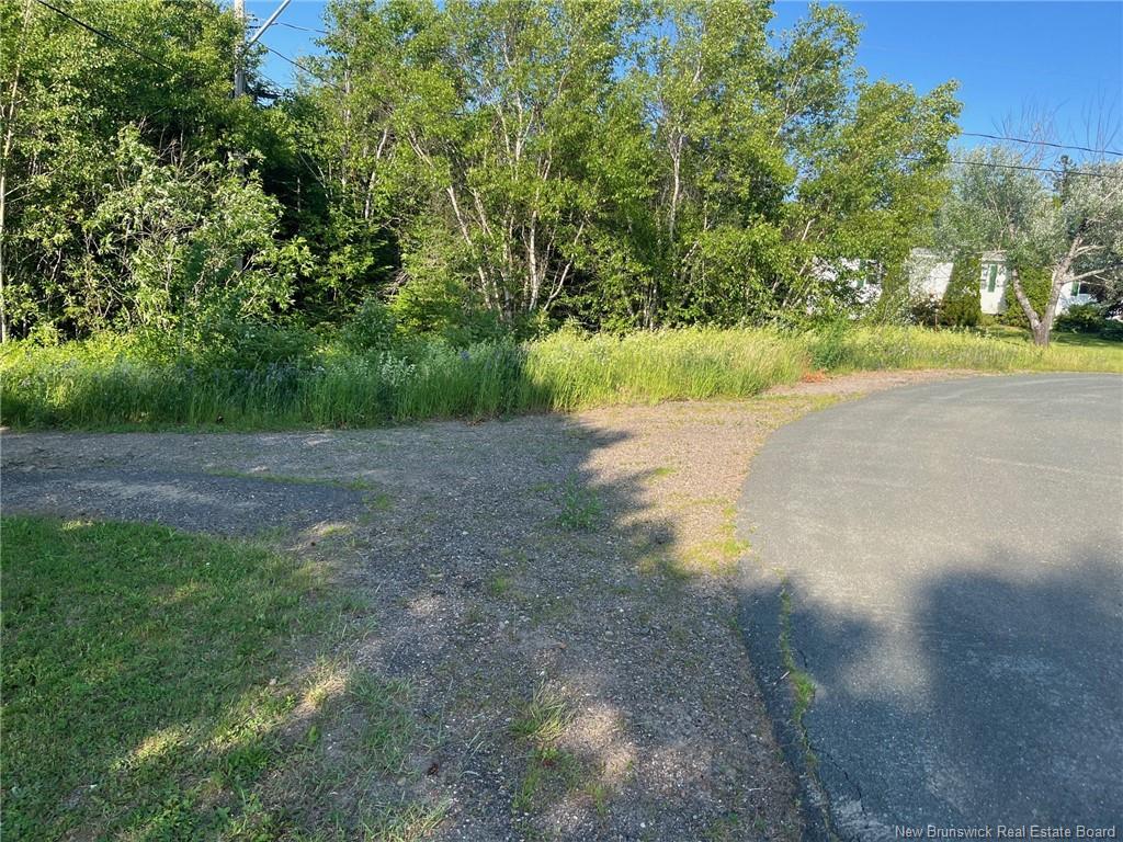 70 Rue Jeanne D'Arc, Rivière-À-La-Truite, NB