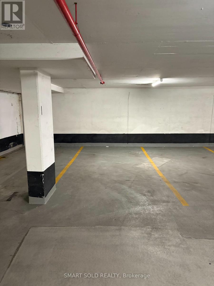 P4-01 - 763 Bay Street, Toronto, ON