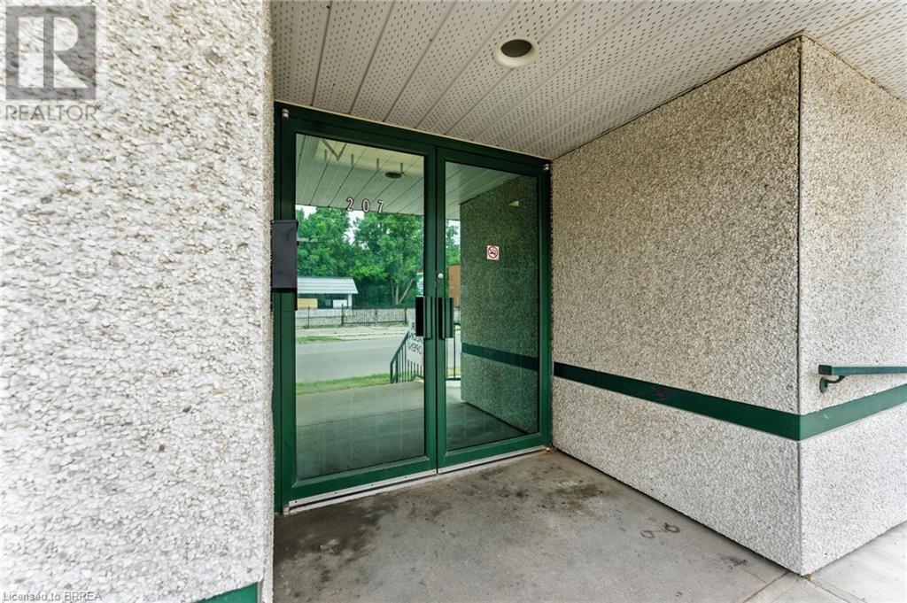Property entrance - 207 Greenwich Street, Brantford, ON
