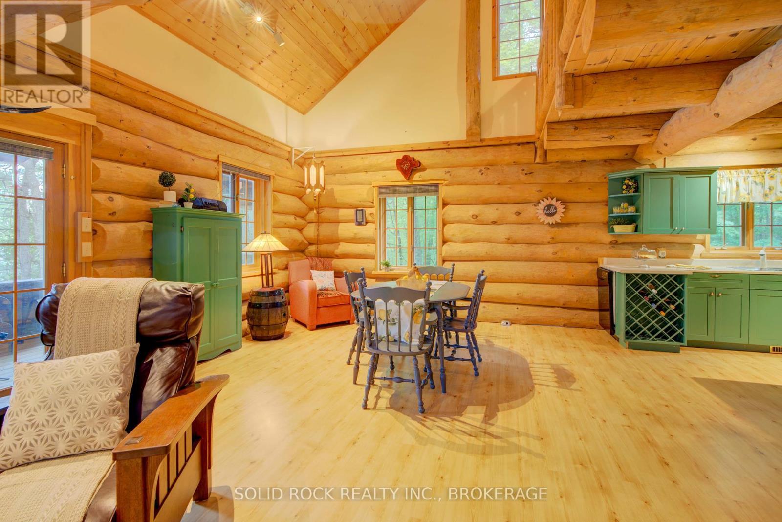 2091 Gull Lake Estates Lane, Frontenac (Frontenac North), ON - Indoor Photo Showing Dining Room