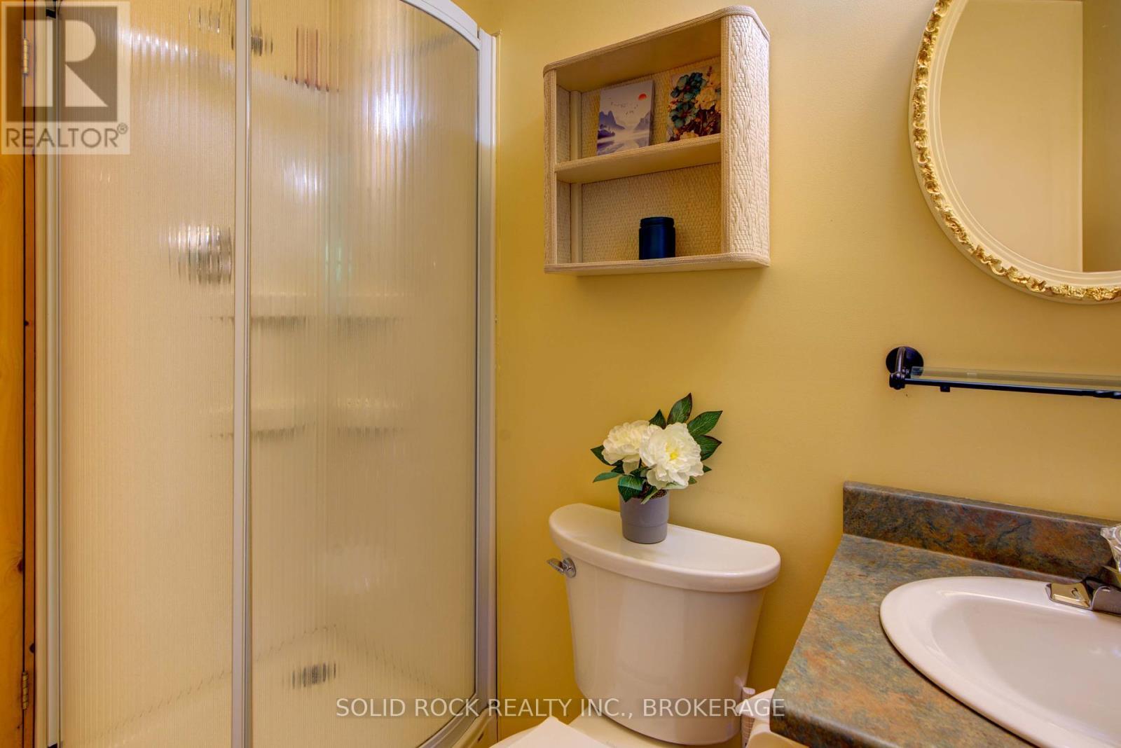 2091 Gull Lake Estates Lane, Frontenac (Frontenac North), ON - Indoor Photo Showing Bathroom