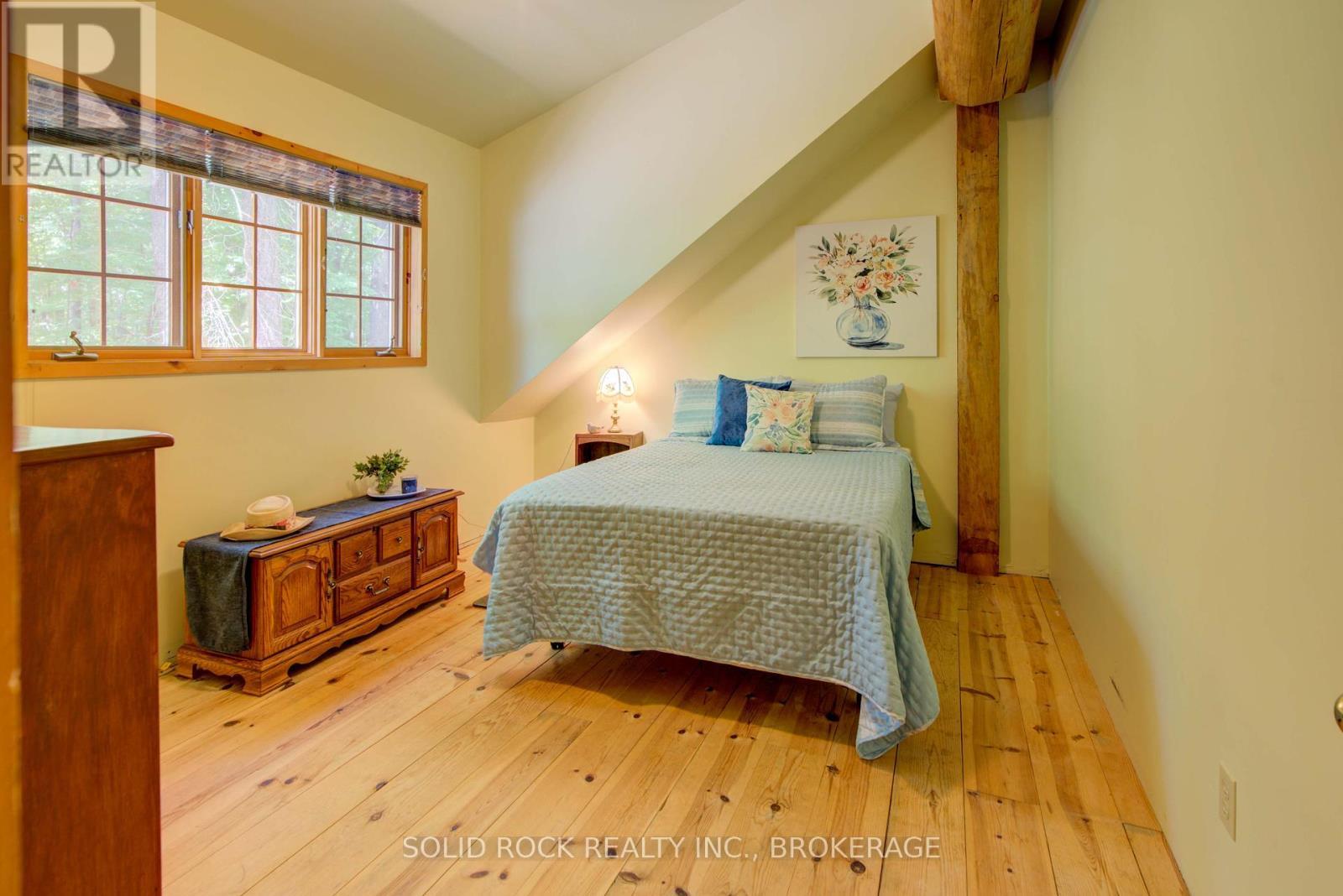 2091 Gull Lake Estates Lane, Frontenac (Frontenac North), ON - Indoor Photo Showing Bedroom