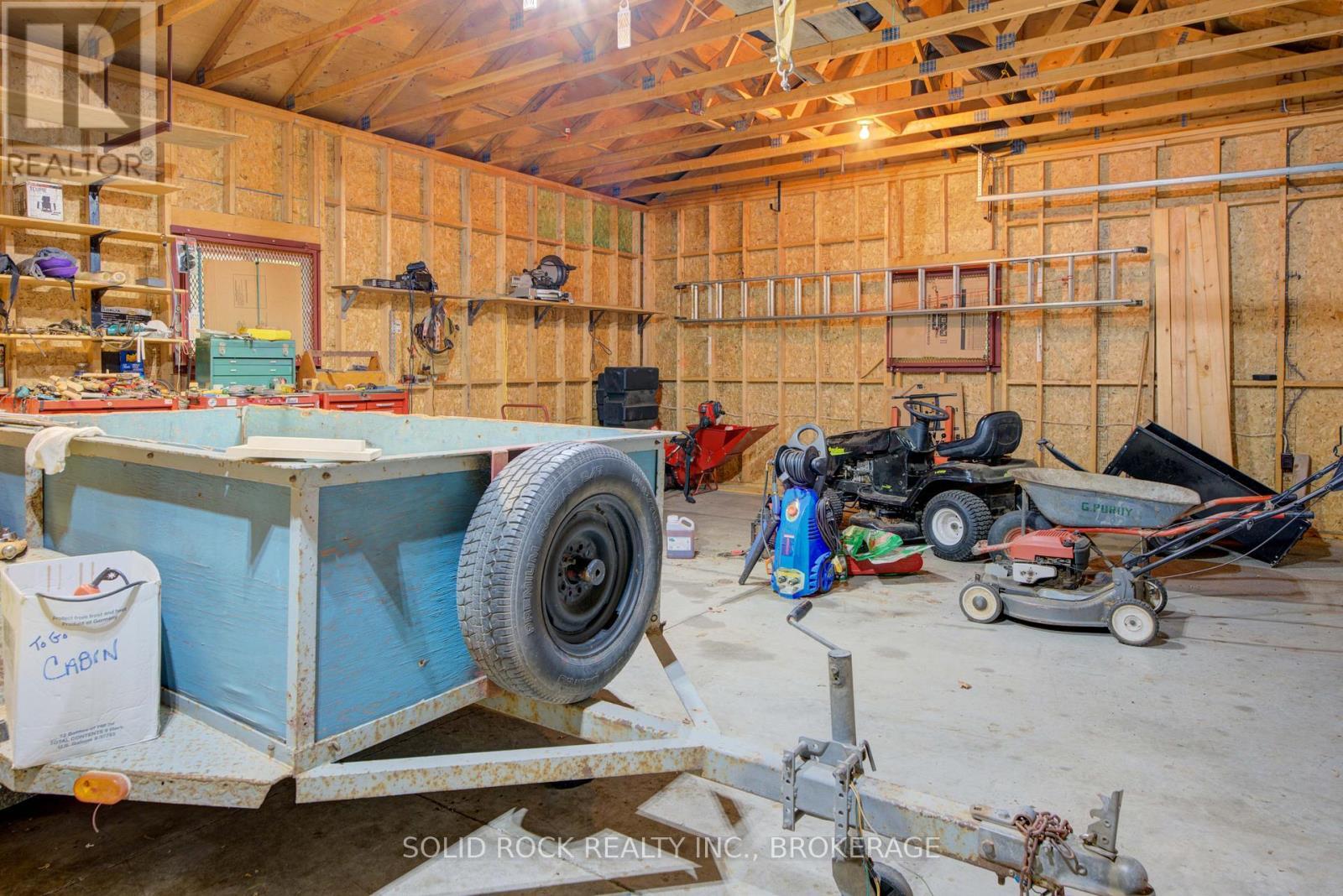2091 Gull Lake Estates Lane, Frontenac (Frontenac North), ON - Indoor Photo Showing Garage