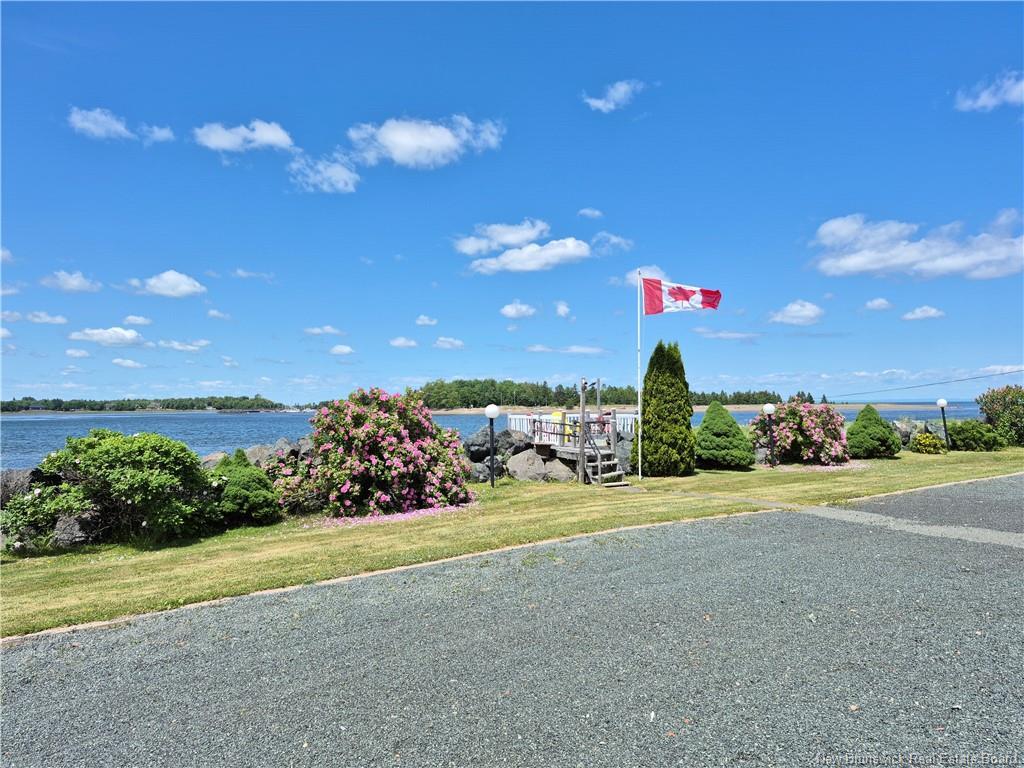 25 Bayshore Dr, Bathurst, NB