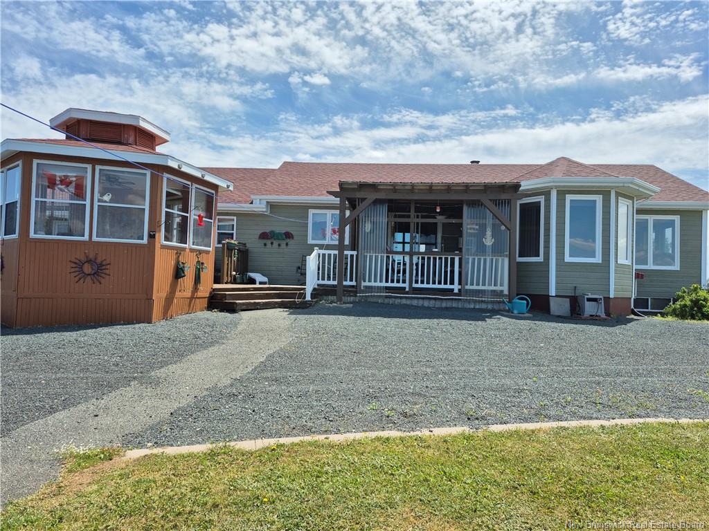 25 Bayshore Dr, Bathurst, NB