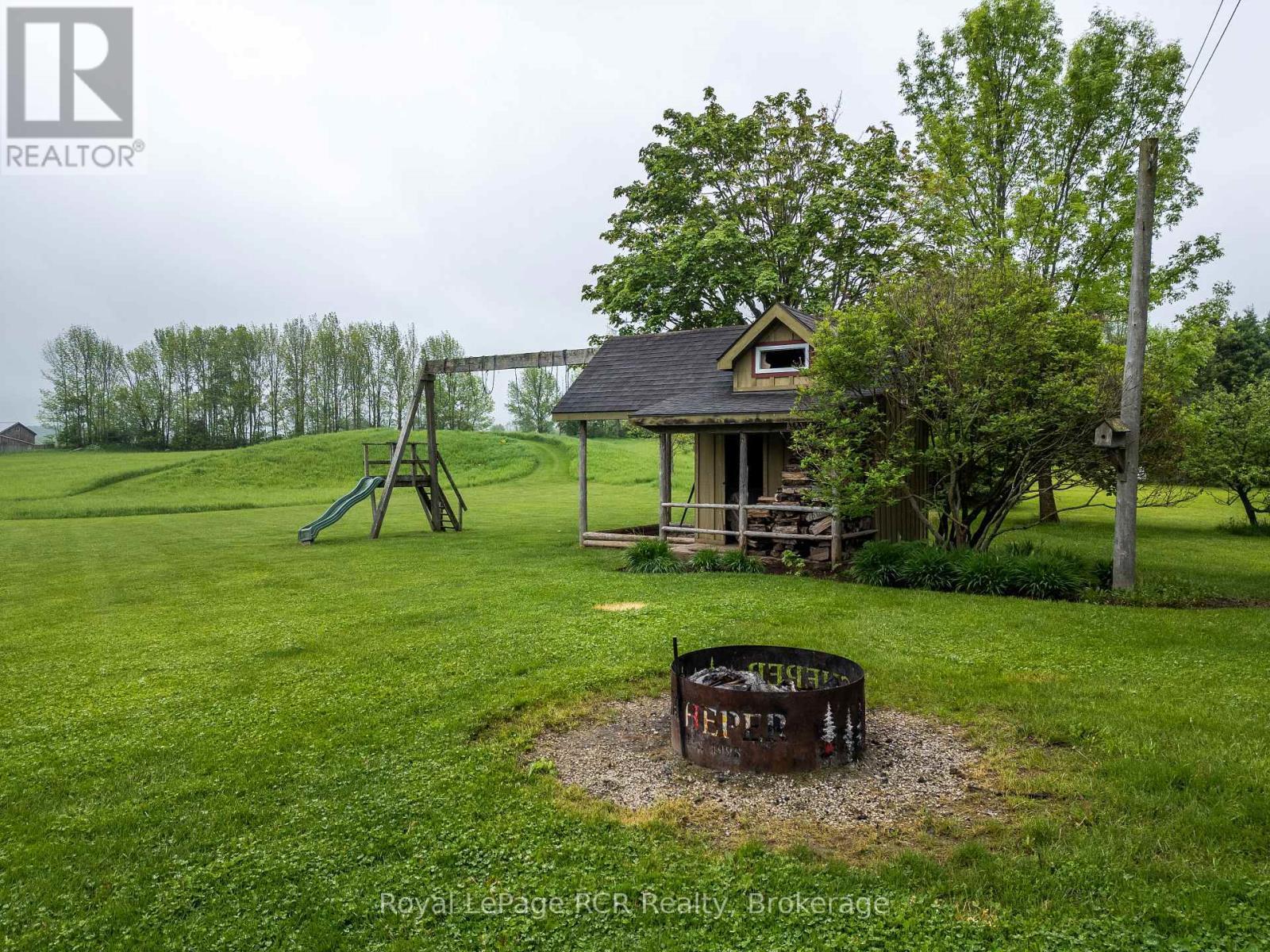 023038 Holland-Sydenham Townline, Chatsworth, ON - Outdoor With Deck Patio Veranda