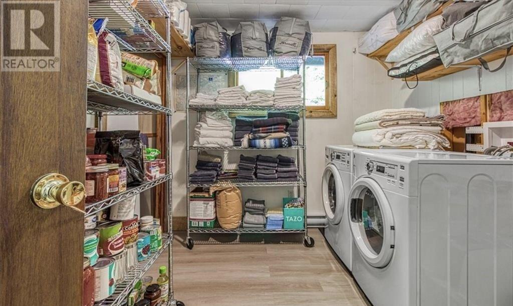 322 Cosby Subd Road, Mindemoya, ON - Indoor Photo Showing Laundry Room