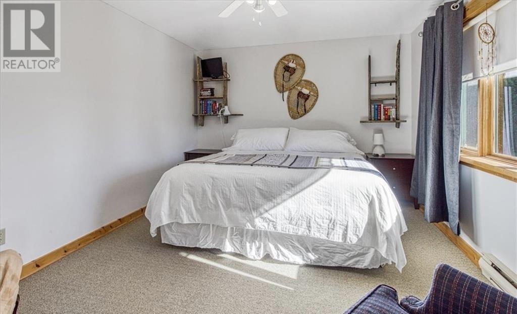 322 Cosby Subd Road, Mindemoya, ON - Indoor Photo Showing Bedroom