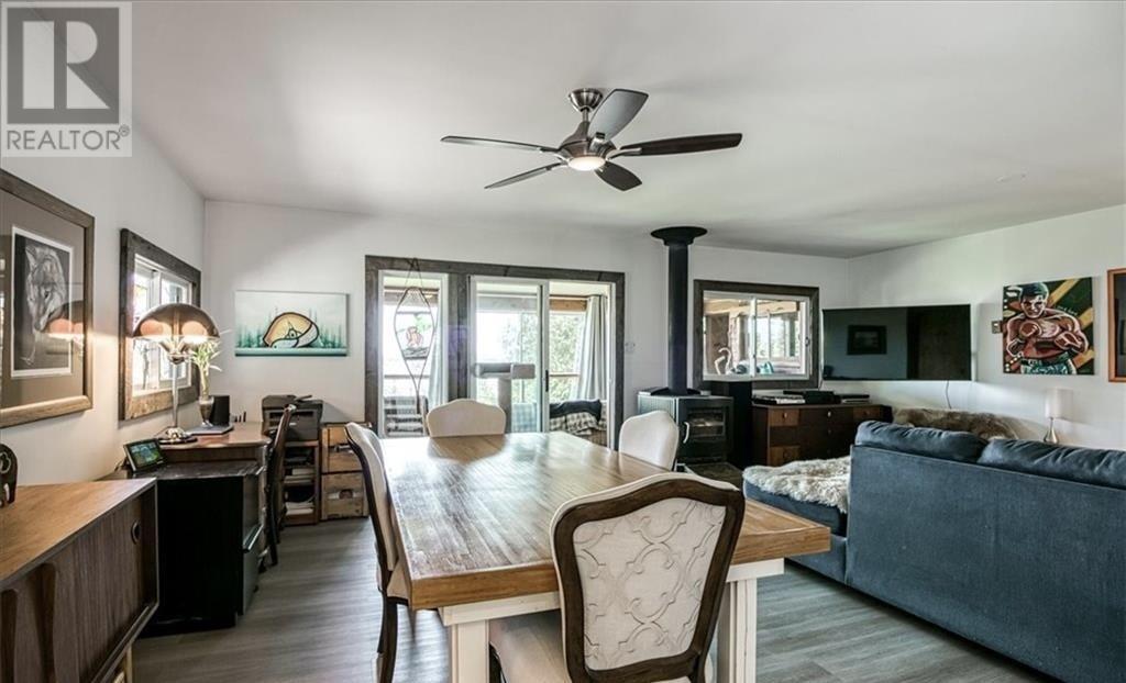 322 Cosby Subd Road, Mindemoya, ON - Indoor