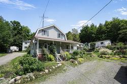 98 Ch. de la Carrière Brownsburg-Chatham, QC J8G 1P8