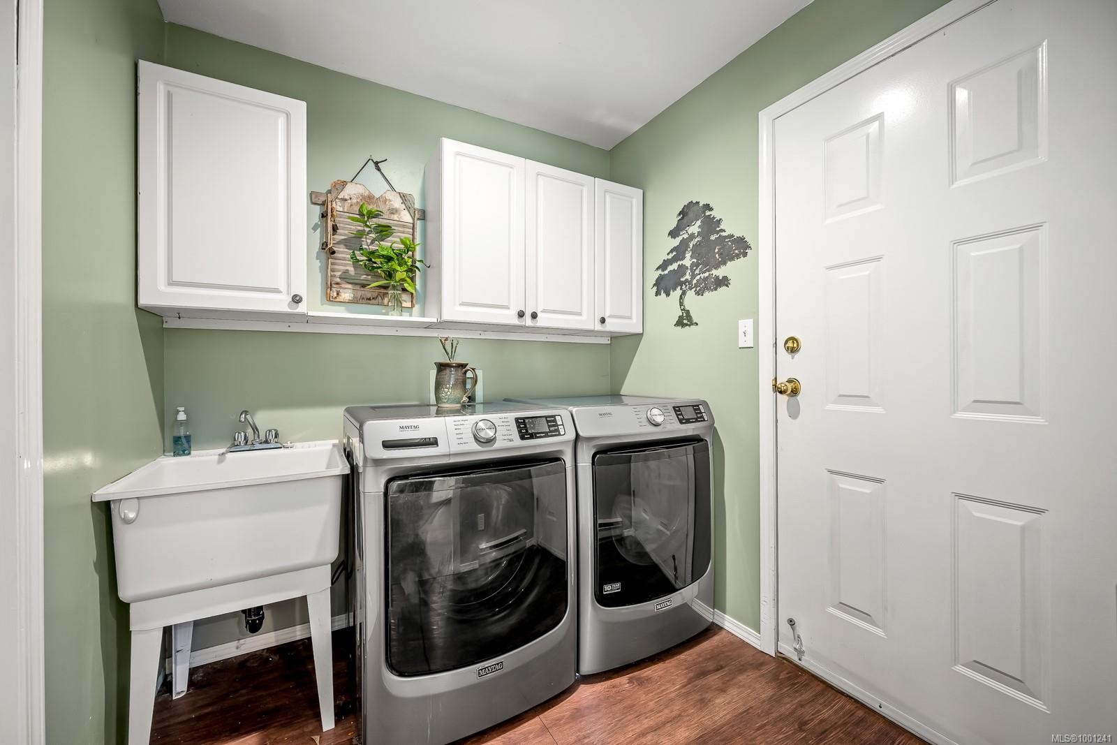 6576 Poulton Rd, Merville, BC