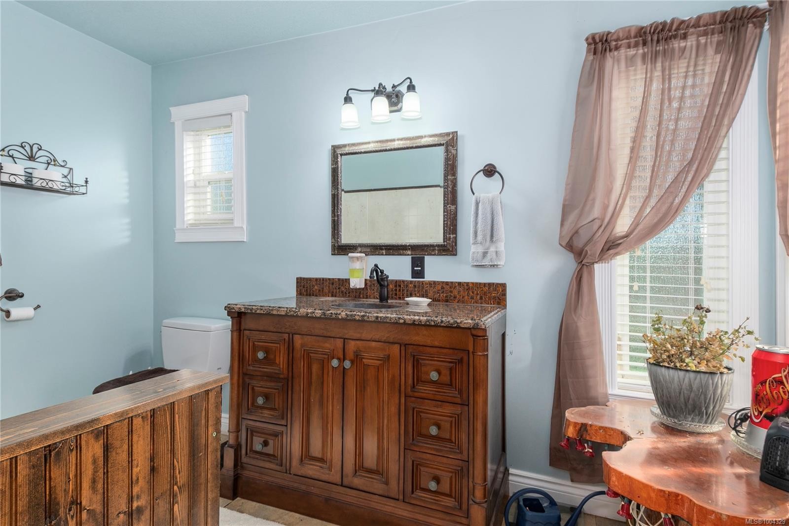 2742 Vargo Rd, Campbell River, BC