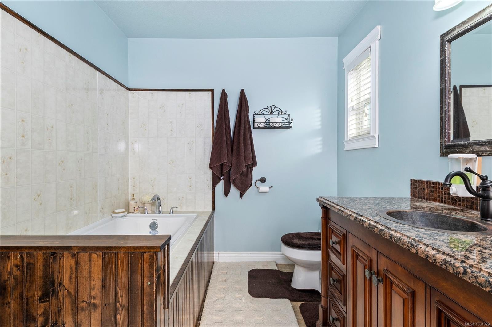 2742 Vargo Rd, Campbell River, BC