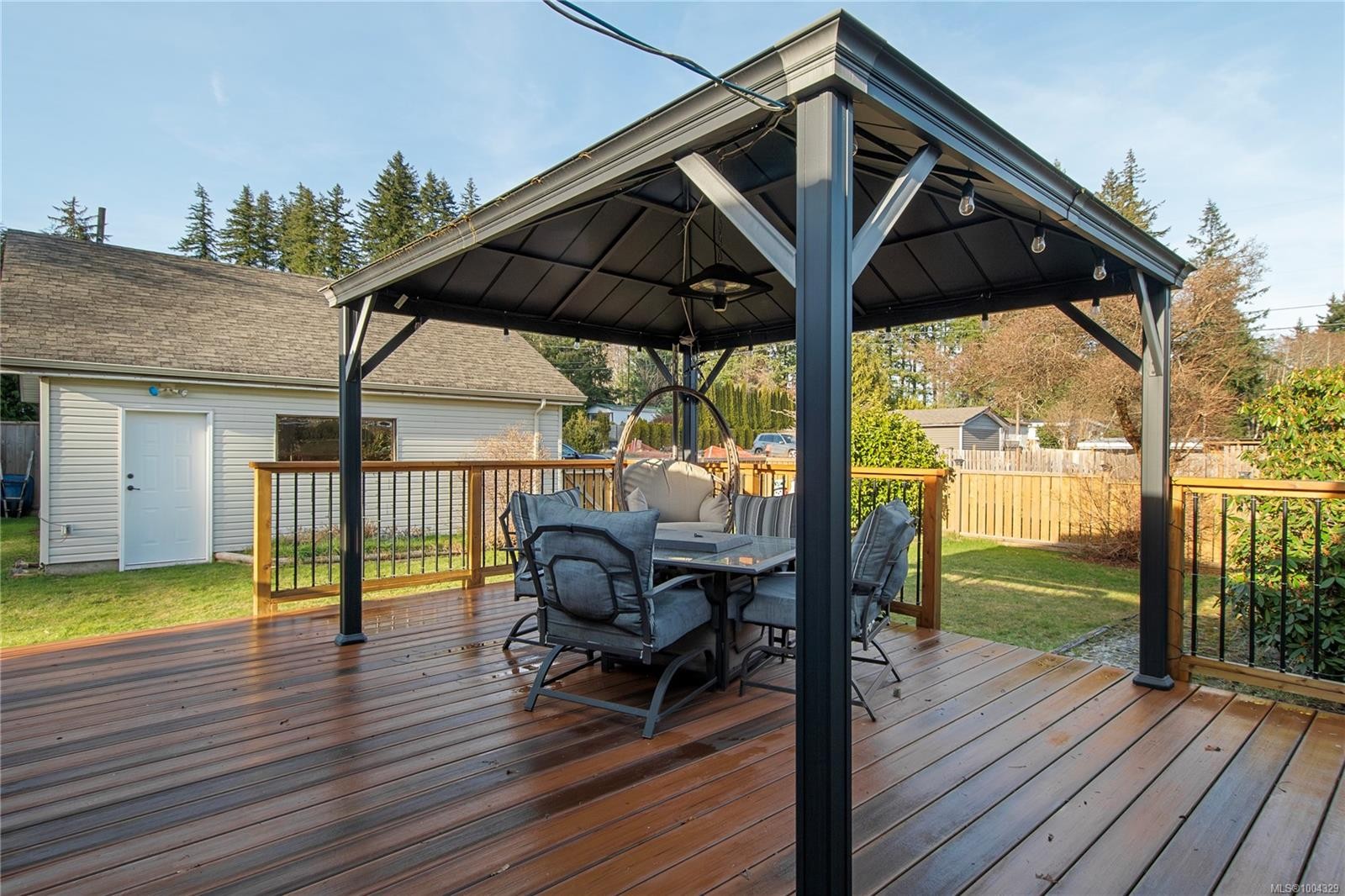 2742 Vargo Rd, Campbell River, BC