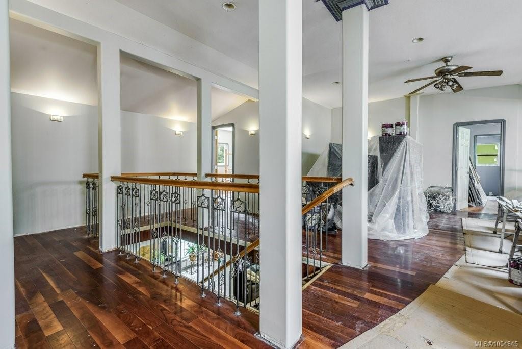 2524 Macaulay Rd, Black Creek, BC