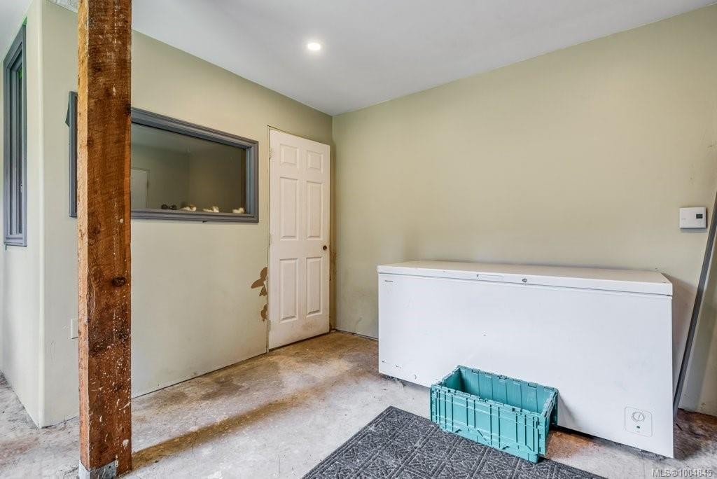 2524 Macaulay Rd, Black Creek, BC