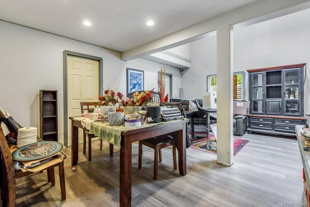 2524 Macaulay Rd, Black Creek, BC