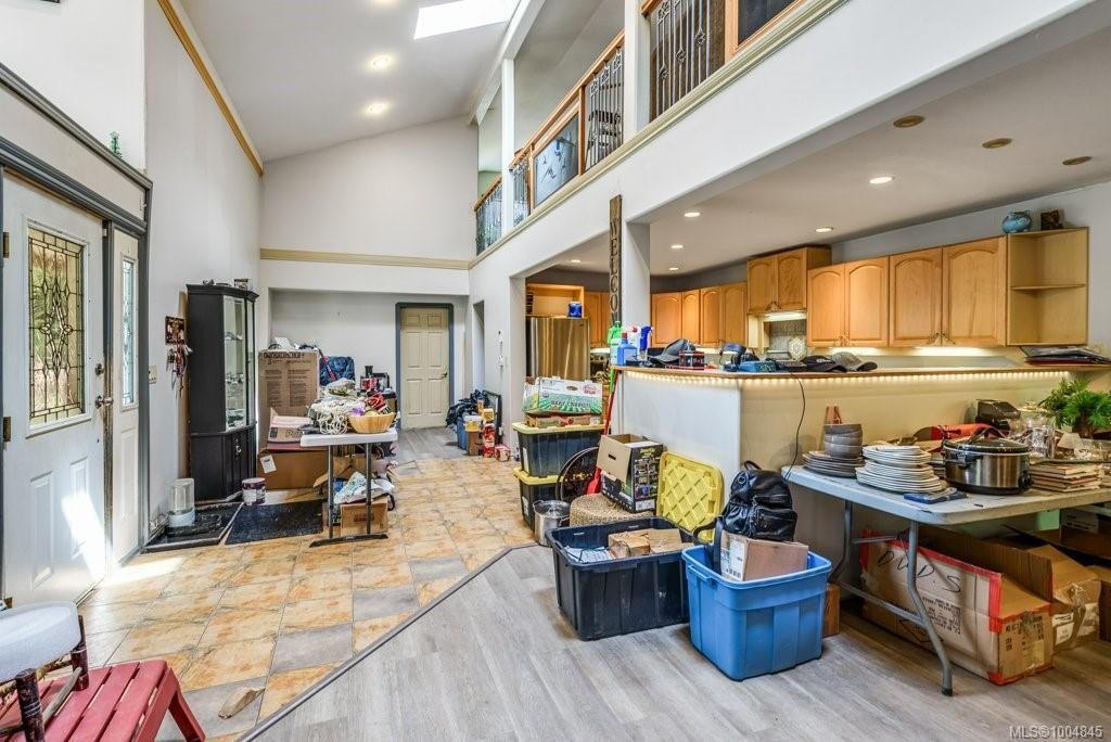 2524 Macaulay Rd, Black Creek, BC