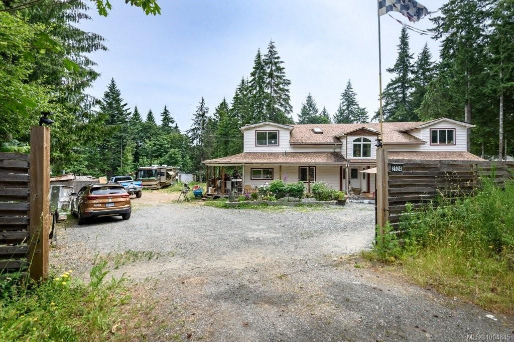 2524 Macaulay Rd, Black Creek, BC
