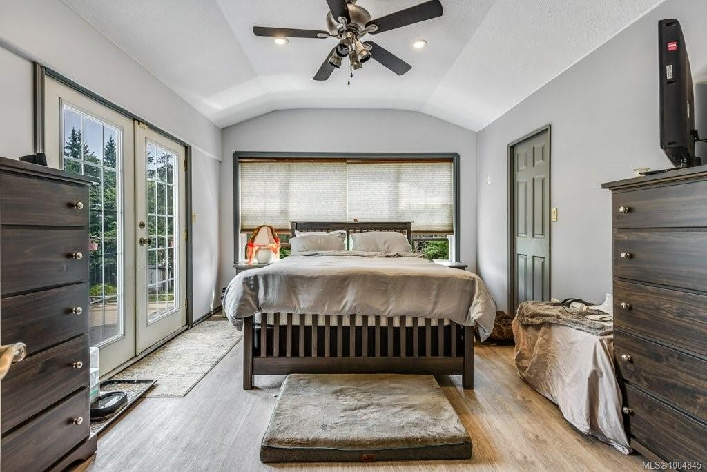 2524 Macaulay Rd, Black Creek, BC