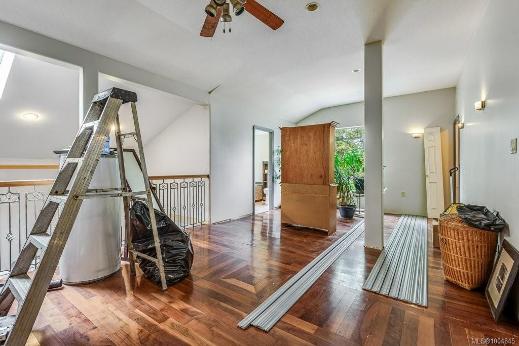 2524 Macaulay Rd, Black Creek, BC