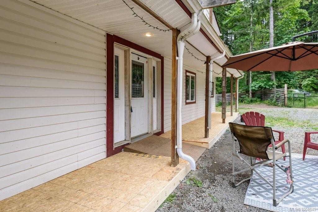 2524 Macaulay Rd, Black Creek, BC