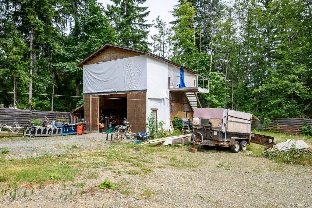 2524 Macaulay Rd, Black Creek, BC