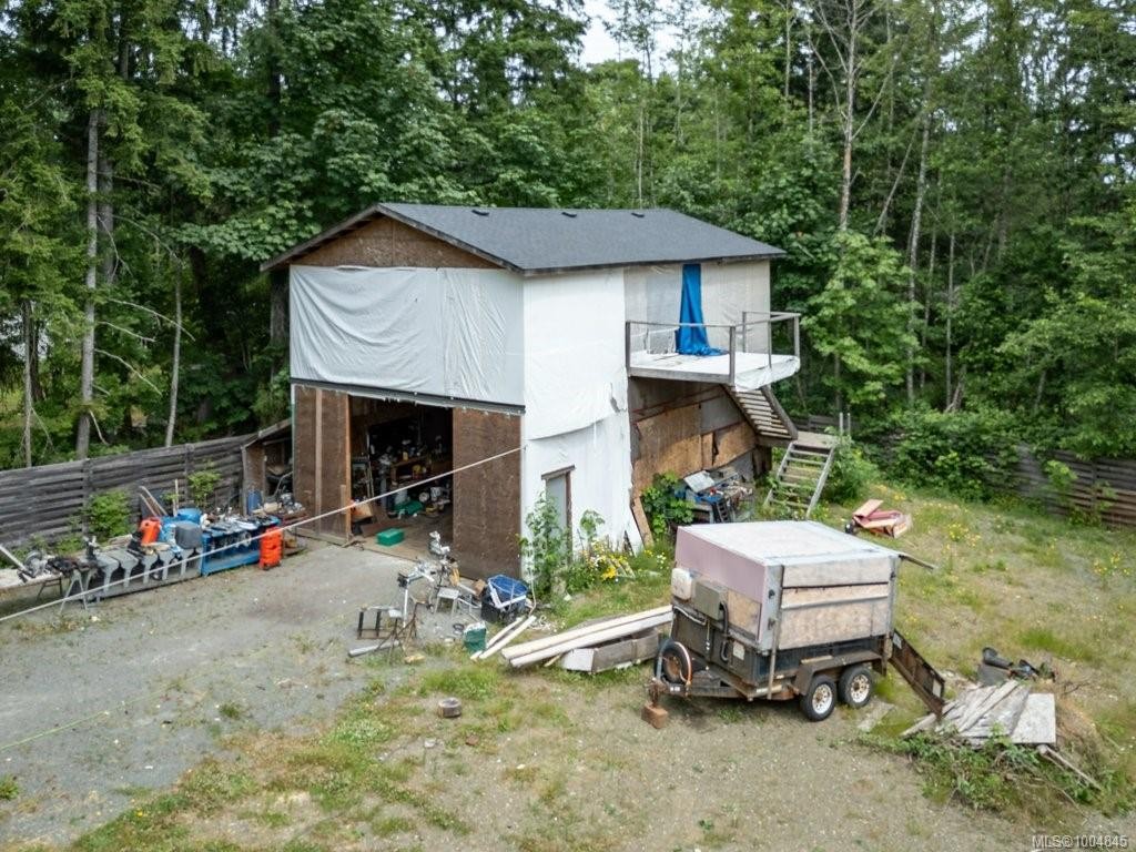 2524 Macaulay Rd, Black Creek, BC