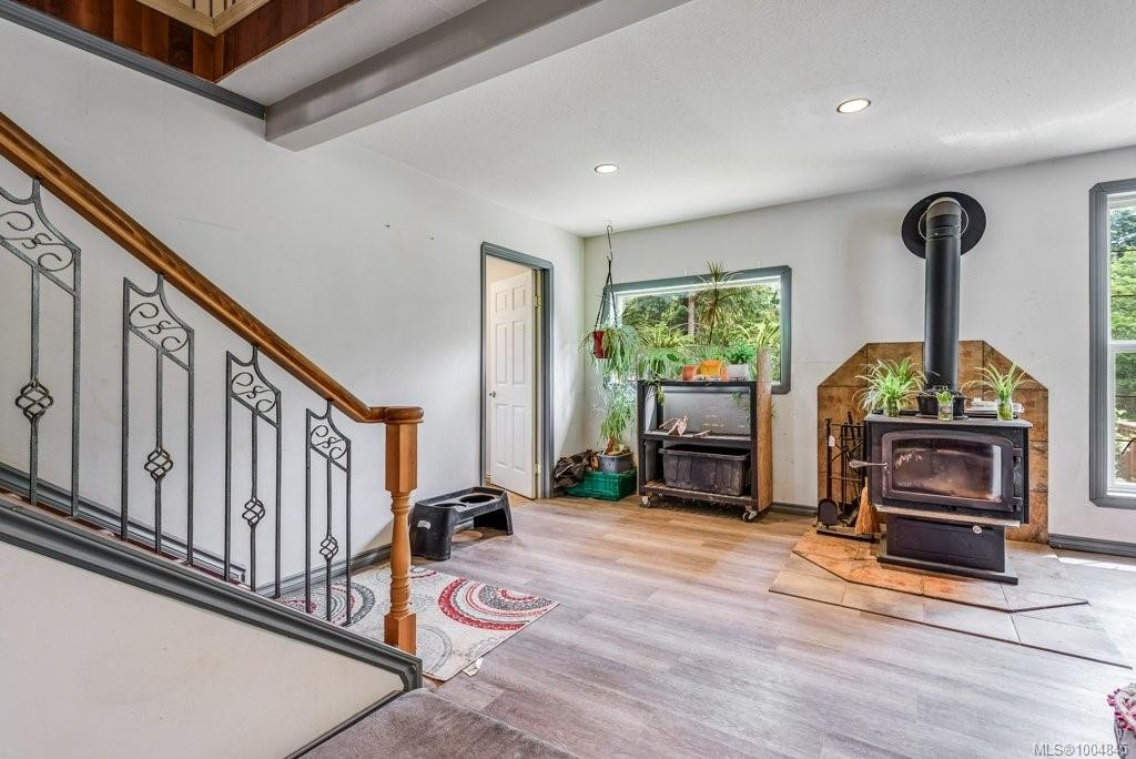 2524 Macaulay Rd, Black Creek, BC