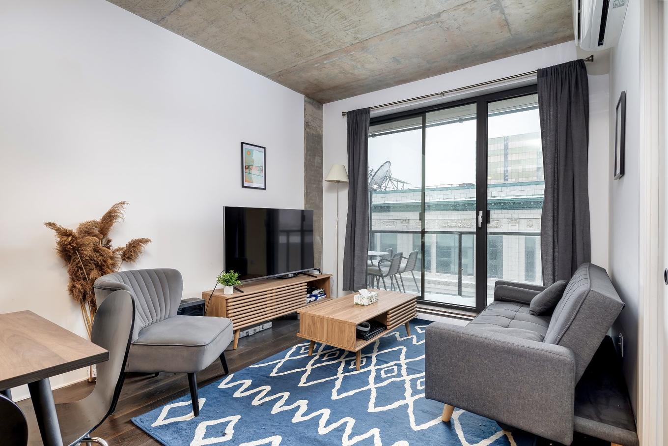 Living room - 610-1575 Rue Gareau, Montréal (Ville-Marie), QC - Indoor Photo Showing Other Room