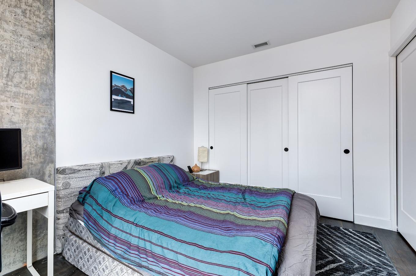 Primary bedroom - 610-1575 Rue Gareau, Montréal (Ville-Marie), QC - Indoor Photo Showing Bedroom