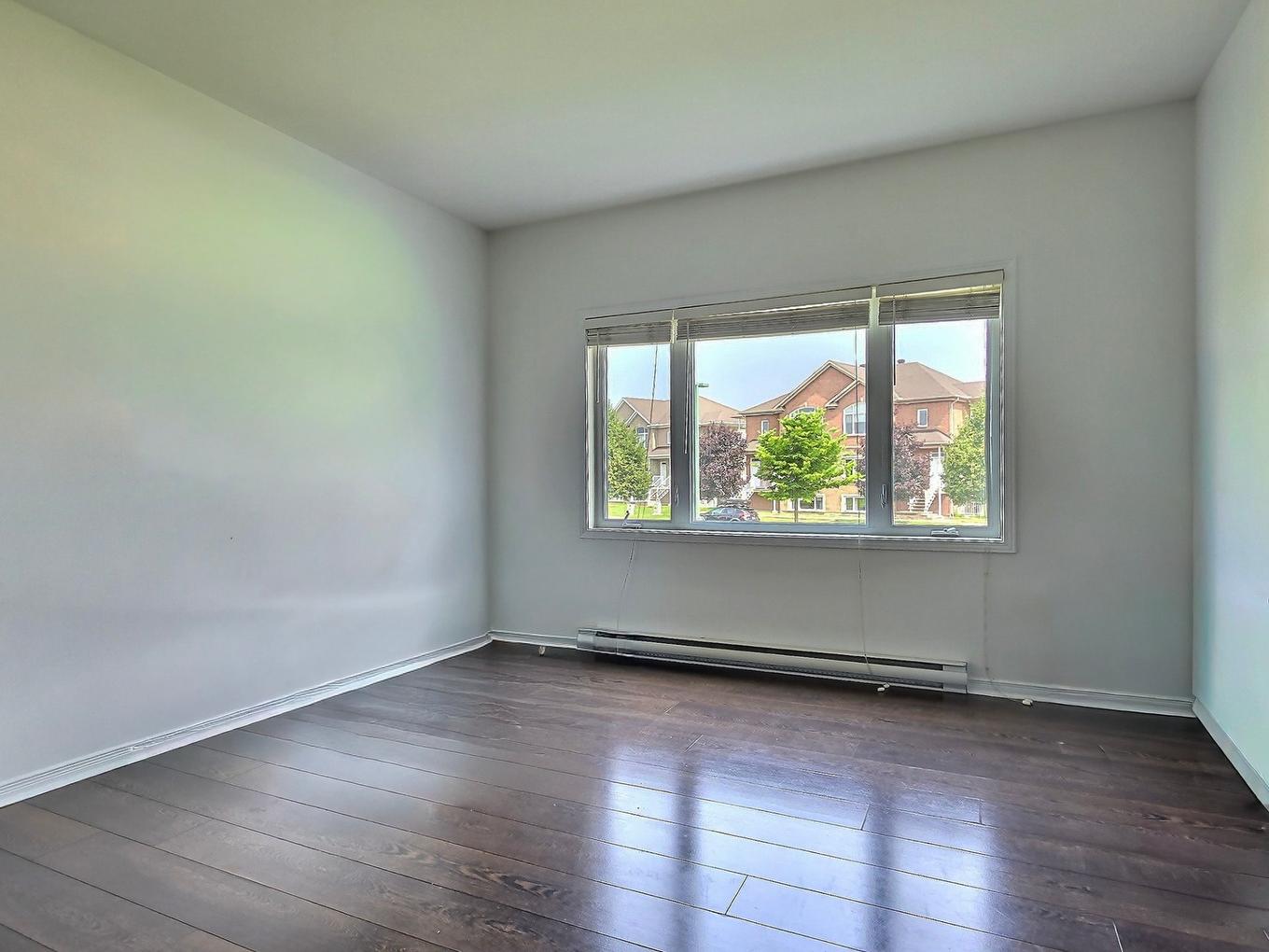 Salon - 9-64 Rue De Bruxelles, Gatineau (Aylmer), QC - Indoor Photo Showing Other Room