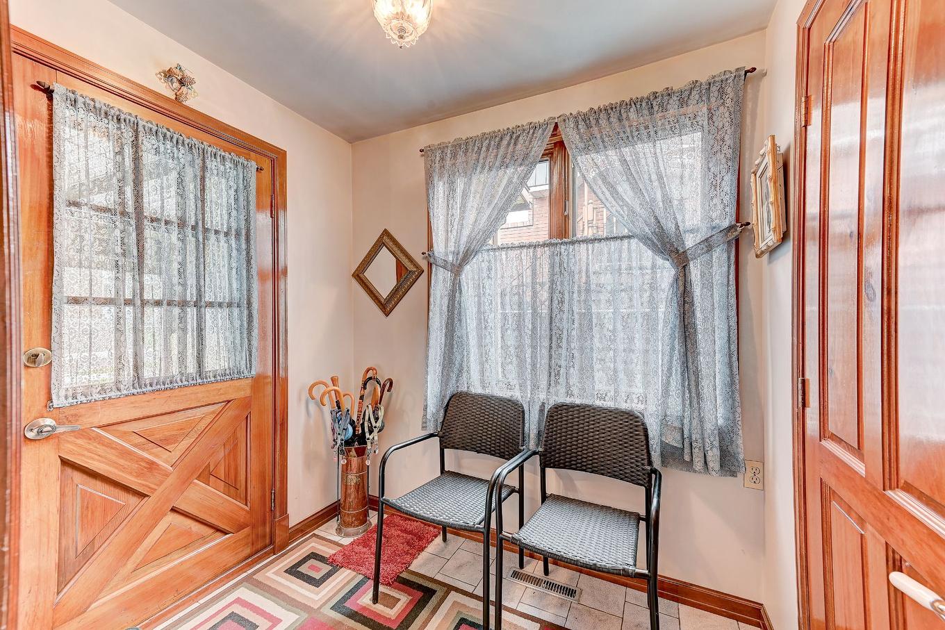 Hall - 2290 Rue René, Longueuil (Le Vieux-Longueuil), QC - Indoor Photo Showing Other Room