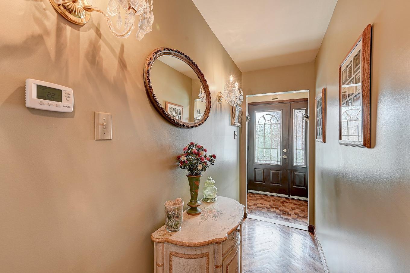 Hall - 2290 Rue René, Longueuil (Le Vieux-Longueuil), QC - Indoor Photo Showing Other Room