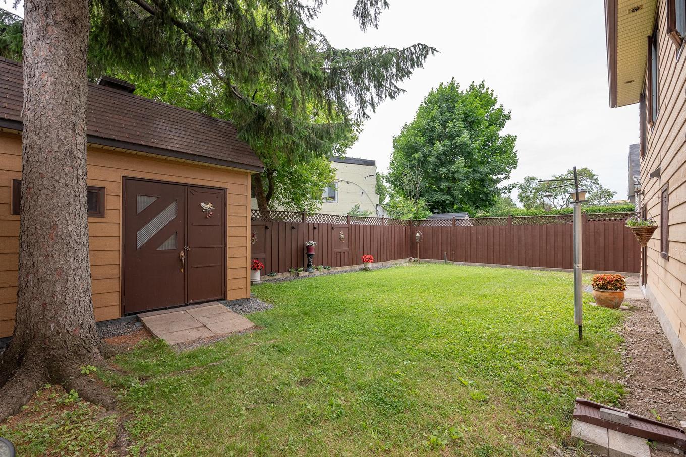 Backyard - 2290 Rue René, Longueuil (Le Vieux-Longueuil), QC - Outdoor