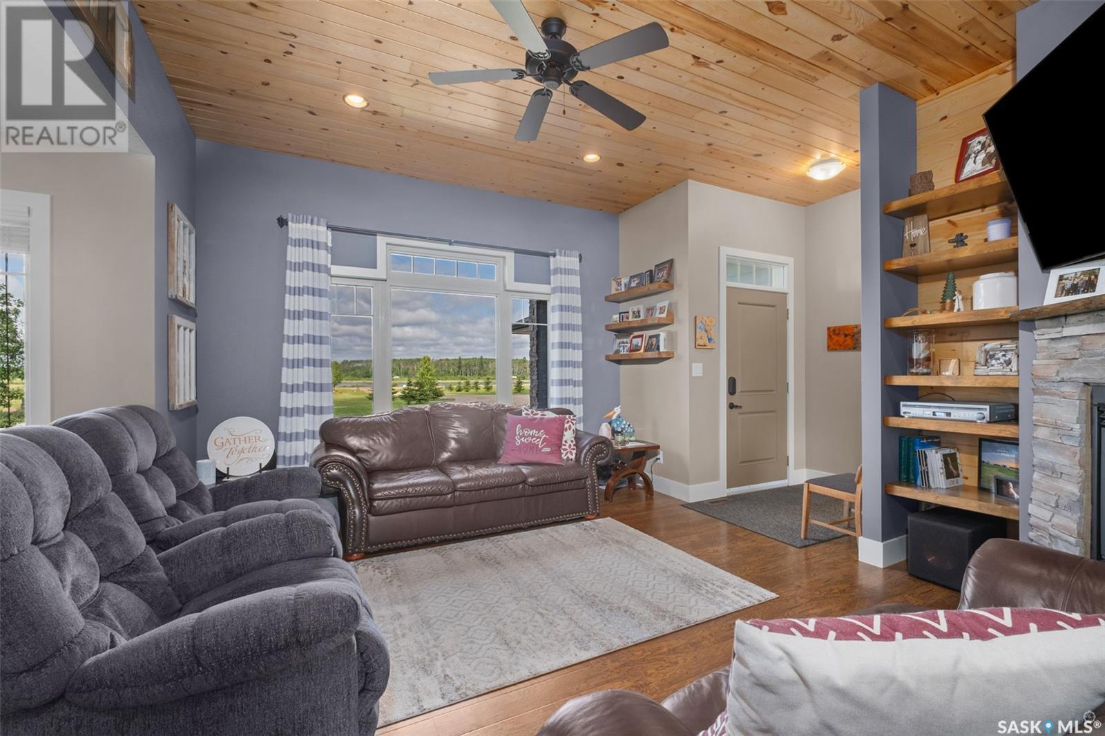 205 Aspen Cove, Paddockwood Rm No. 520, SK - Indoor Photo Showing Living Room