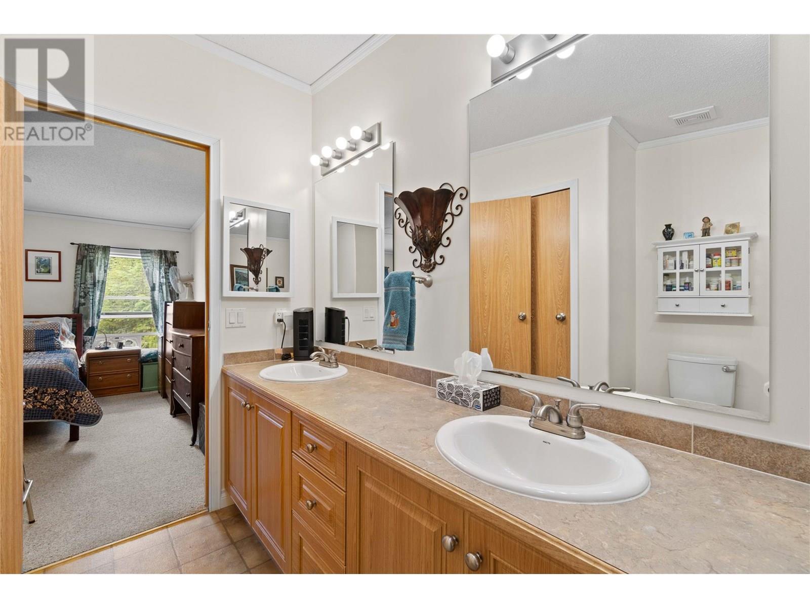 Ensuite - 1885 Tappen Notch Hill Road Unit# 48, Tappen, BC