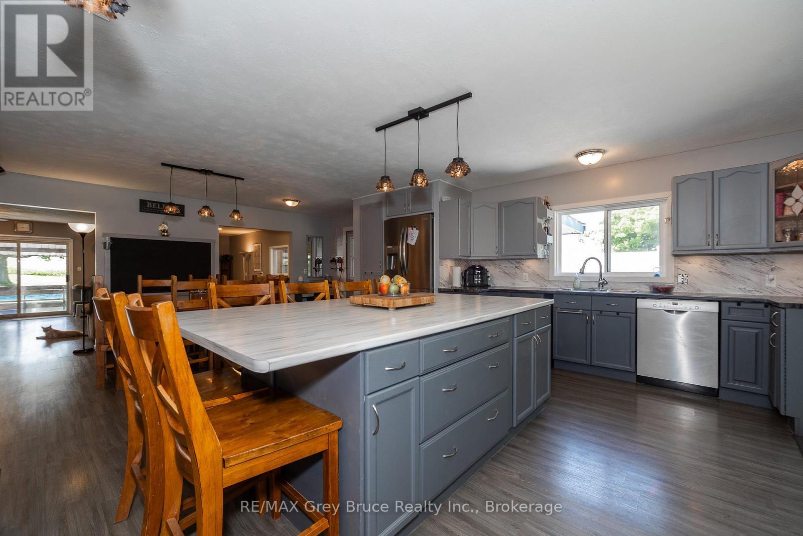 283 6 Concession, Arran-Elderslie, ON - Indoor Photo Showing Kitchen
