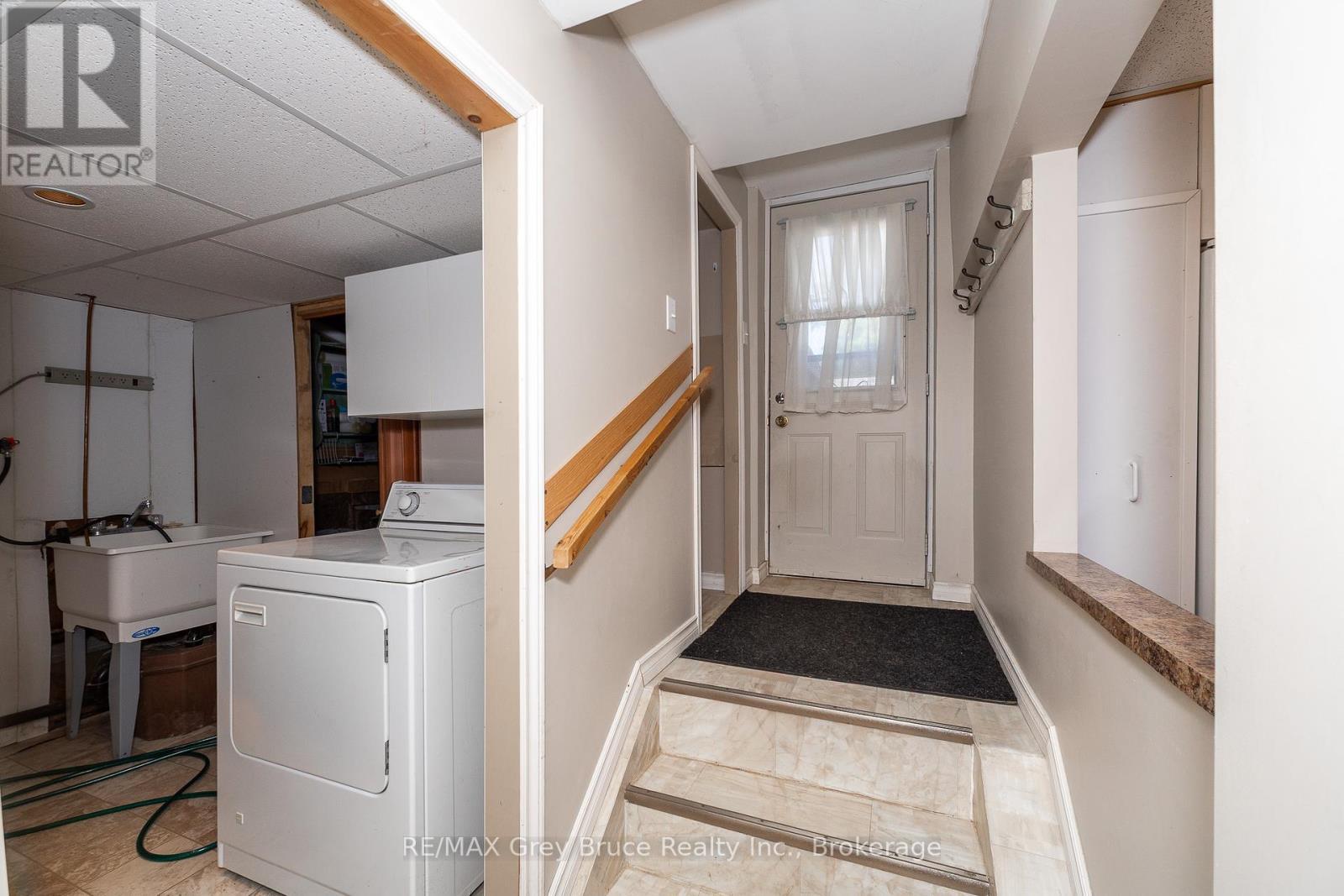 283 6 Concession, Arran-Elderslie, ON - Indoor Photo Showing Laundry Room