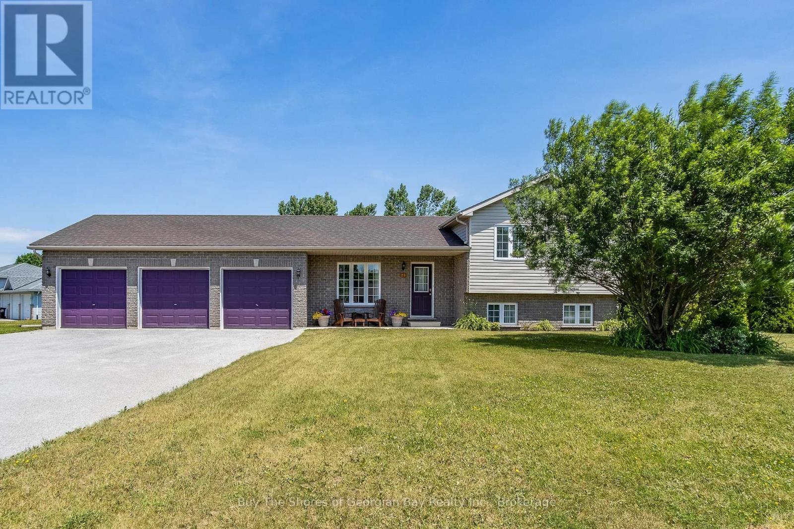 24 Marl Creek Drive, Springwater (Phelpston), ON - Outdoor With Facade